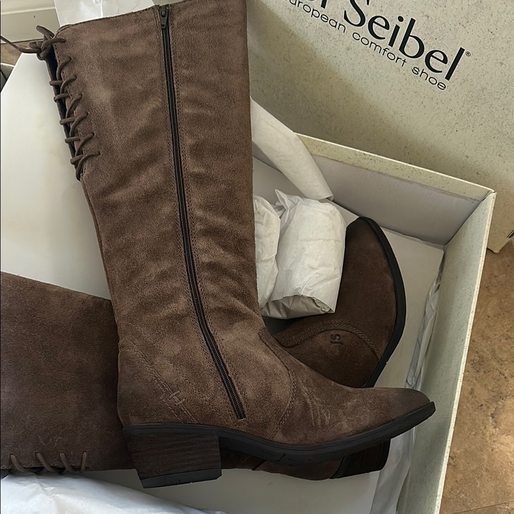 Josef Seibel Brown  Boots with Elegant Design - Picture 2 of 8